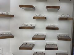 -翰佐蔡司小乐圆·依视路星趣控·暴龙眼镜折扣店