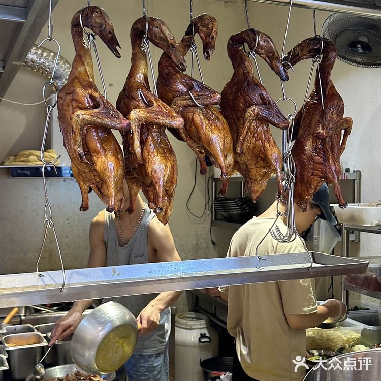 🙋🏻‍♀️在柳州！吃一顿正宗重庆风味的冒烤鸭～