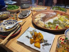 -洱火云南酸菜牛肉火锅(石景山当代商城店)