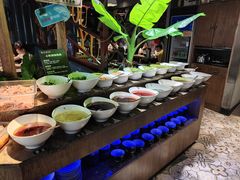 自助调料区-鱼豆吉·豆浆鱼火锅(宜昌万达店)