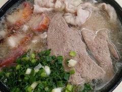 文胸粉-鑫馨餐厅