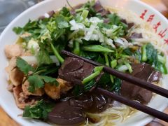 加一份血-文山荷鲜居(翠湖店)
