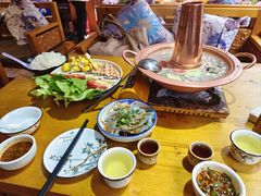 -民食香·腊排骨野生菌美食(木府店)
