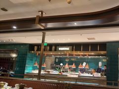 -半岛翡丽海鲜自助餐厅(观风亭店)