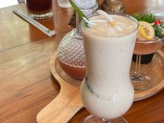 -Chom Cafe and Restaurant