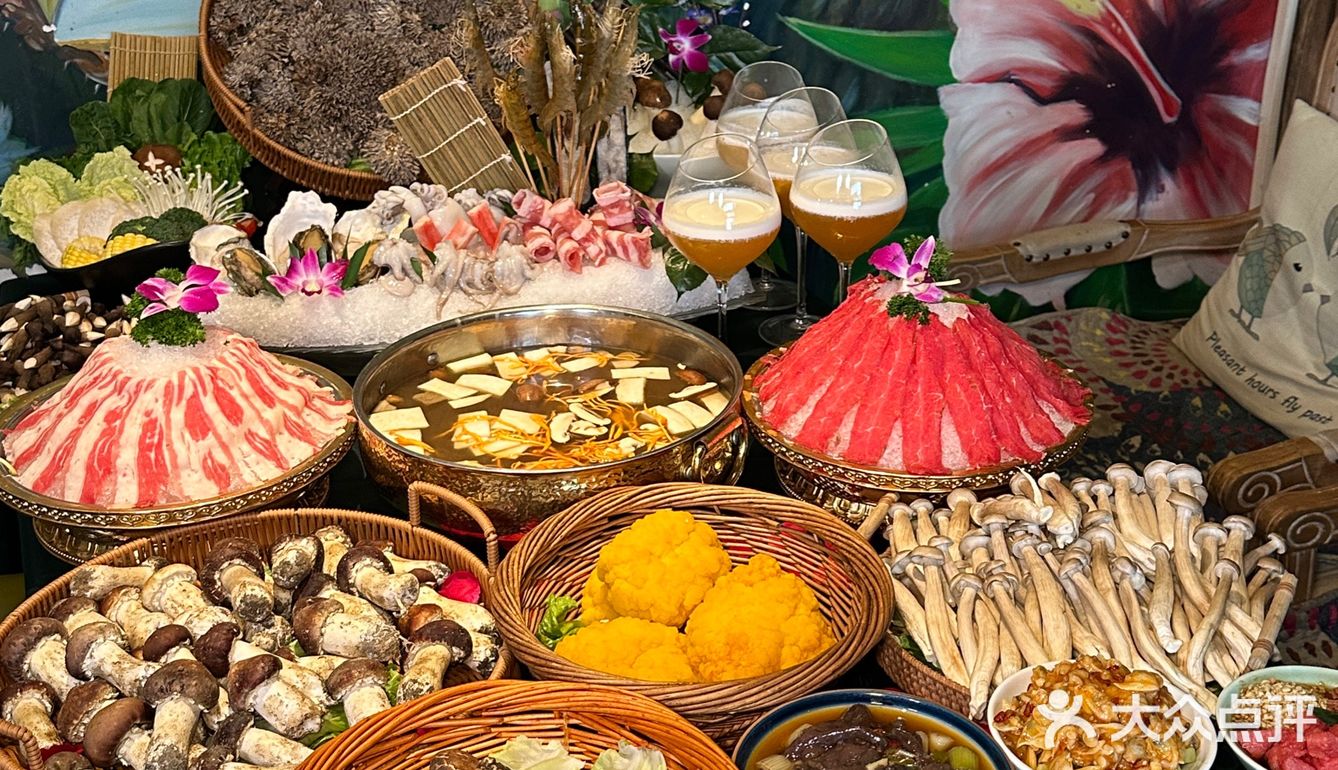 正宗云南风味|一口就鲜掉眉毛的菌汤火锅！