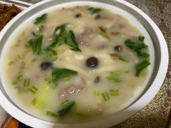牛肉菌菇粥-潮粥荟·潮汕砂锅粥(槐房万达店)