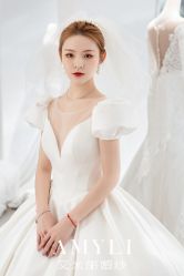 -艾米丽婚纱礼服