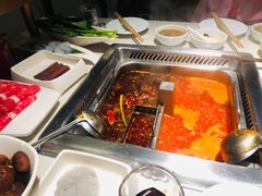 -海底捞火锅鲜切牛肉主题店(长寿路店)