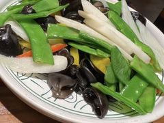 五彩时蔬-云海肴·汽锅鸡·云南菜(天山百盛优客店)