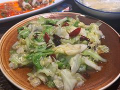 炝炒圆白菜-懒人盐府人家·自贡大麻鱼(安贞店)