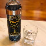 四十度，闻着没有什么酒味，但是喝起来那叫一个烈！