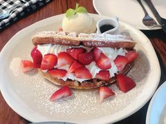 -ROAST coffee & eatery