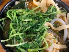 -丽虹云南过桥米线(兴工街店)