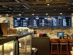 面包甜点陈列柜-红跑车(三孝口店)