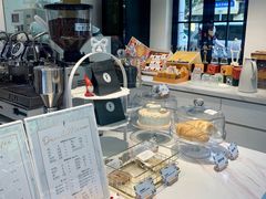 -Fridi Patisserie Cafe