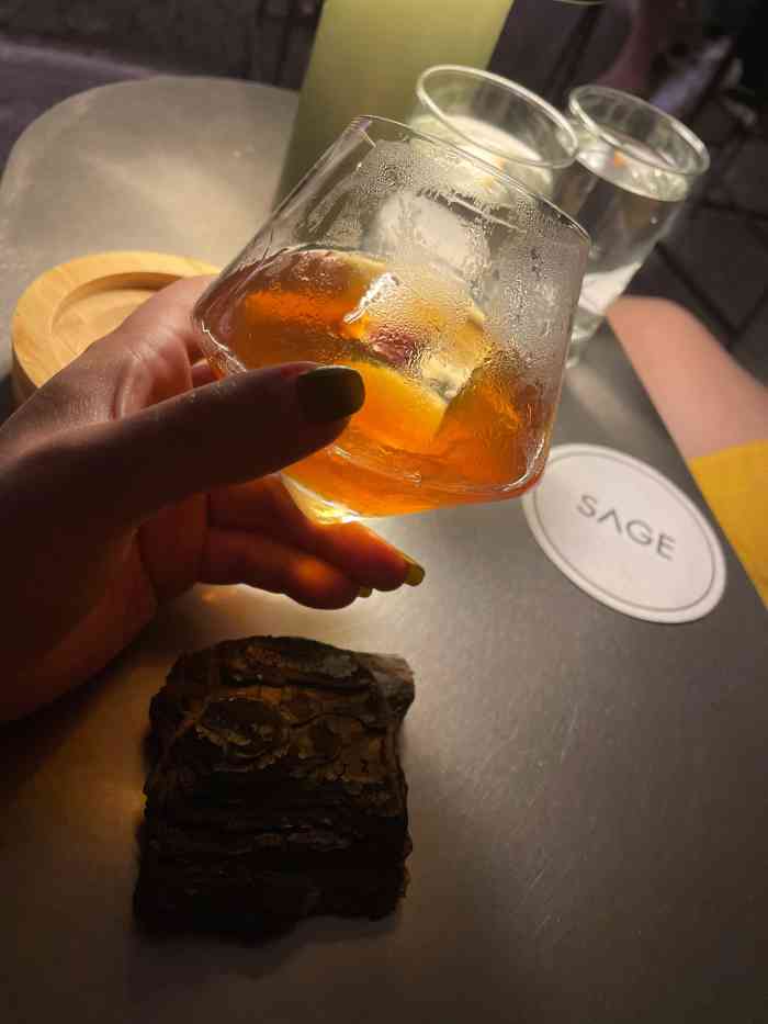 sage cocktails whisky bar(清安街店)-"最近很喜欢喝煮红酒,所以到