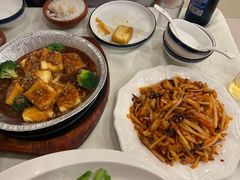 -鑫巴蜀小镇 · 水煮鱼专研店(玉桥店)