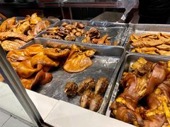 -老鼎万春卤菜(五代传承创始老店)