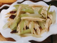 芹菜腐竹-关二碳烤羊腿(龙翔路店)