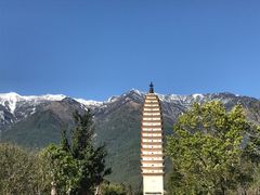 -三塔倒影公园