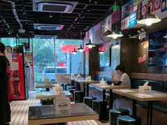 -肥汁米蘭香港米线(定西路店)