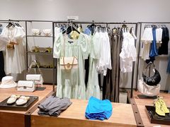 -URBAN REVIVO(西安Momopark店)