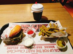 -The Habit Burger Grill 哈比特汉堡(复兴soho店)