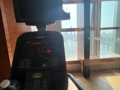 -天津梅江中心皇冠假日酒店