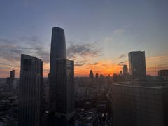 -唐拉雅秀酒店-西锦汇空中BBQ·思创餐厅