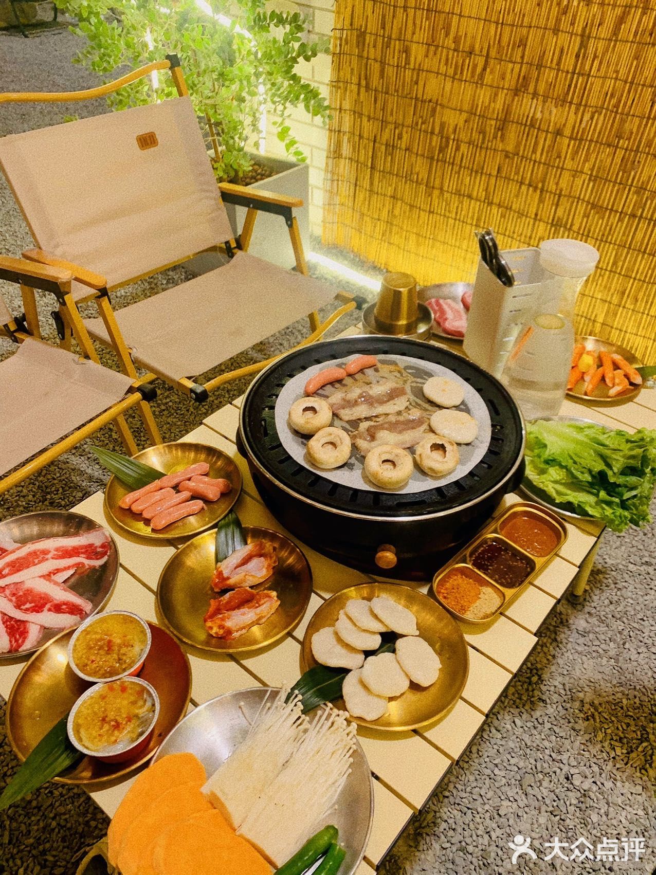 绝了‼️氛围感十足的城市露营烤肉👏