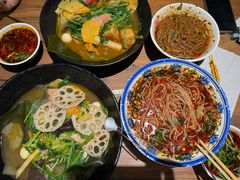 -万记麻辣烫国展总店