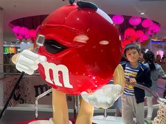 -m豆巧克力世界(上海世茂广场店)