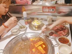 -老房老舍重庆火锅(假日城市店)