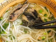 -正宗李家土鸡米线店