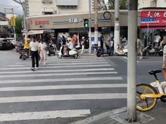 -晶牌烤鸭(延吉东路557弄小区店)