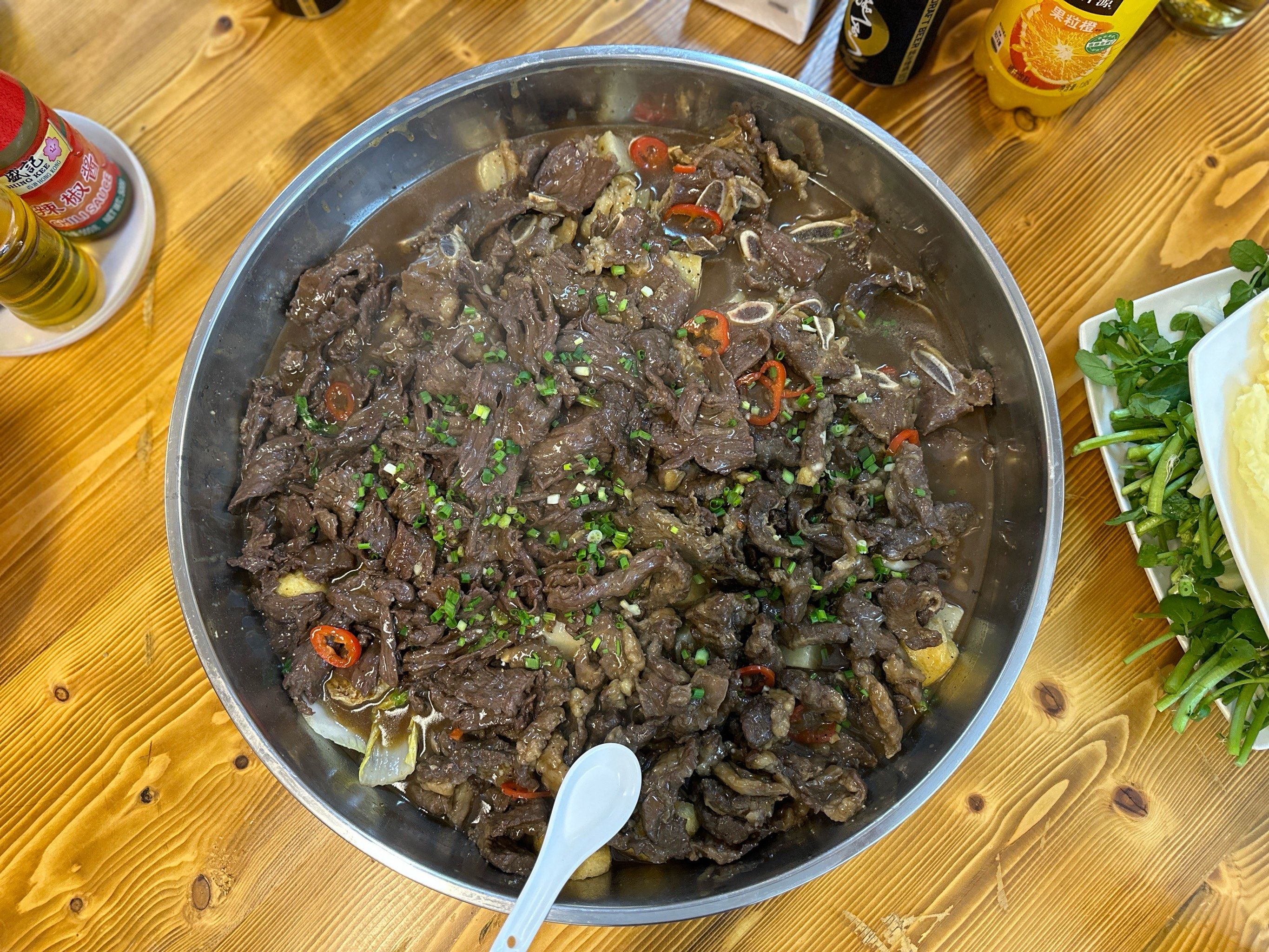 巨大一盘全牛宴