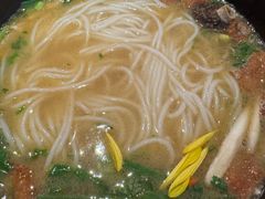 -银米·云南传统过桥米线(双廊黑金冠店)