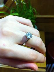 -威德钻石-克拉钻大本营(南京东路店)