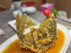 糖醋鲤鱼-闫府私房菜·百年鲁菜(恒隆店)