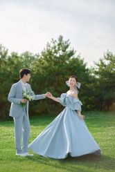 -现代经典婚纱摄影