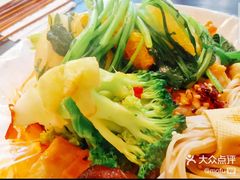 -郭记小街麻辣烫(南小街总店)
