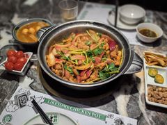-禄婶鸡煲·打边炉