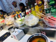 -百品聚旋转火锅(万德庄店)