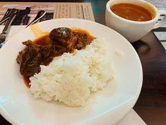 红烩牛肉饭送罗宋汤-东海咖啡馆