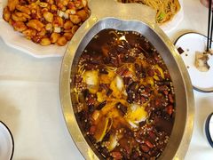 -鑫巴蜀小镇 · 水煮鱼专研店(玉桥店)