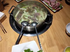-大众跷脚牛肉馆·非遗传承单位(峨眉山店)