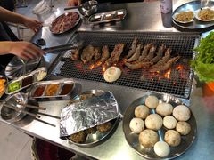 -马路牙子烧烤音乐酒馆(望京店)