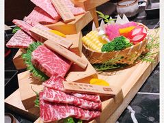 -山川小町·极番烧肉(新地假日广场店)