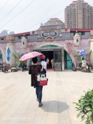 -维佳童话镇演出现场(徐东店)